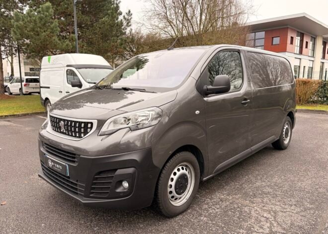 PEUGEOT Expert III VUL Standard 2.0 Blue HDi 16V Fourgon moyen EAT8 S&S 122 cv Boîte auto Asphalt