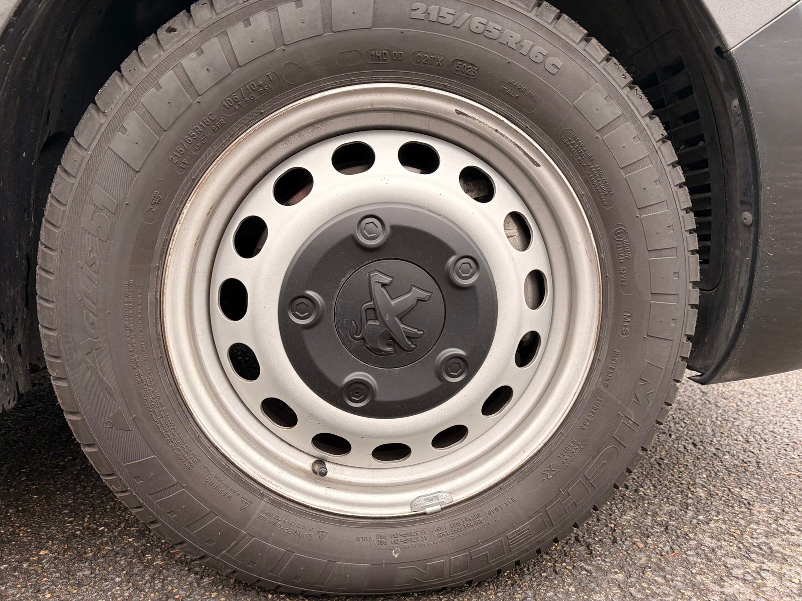 PEUGEOT Expert III VUL Standard 2.0 Blue HDi 16V Fourgon moyen EAT8 S&S 122 cv Boîte auto Asphalt