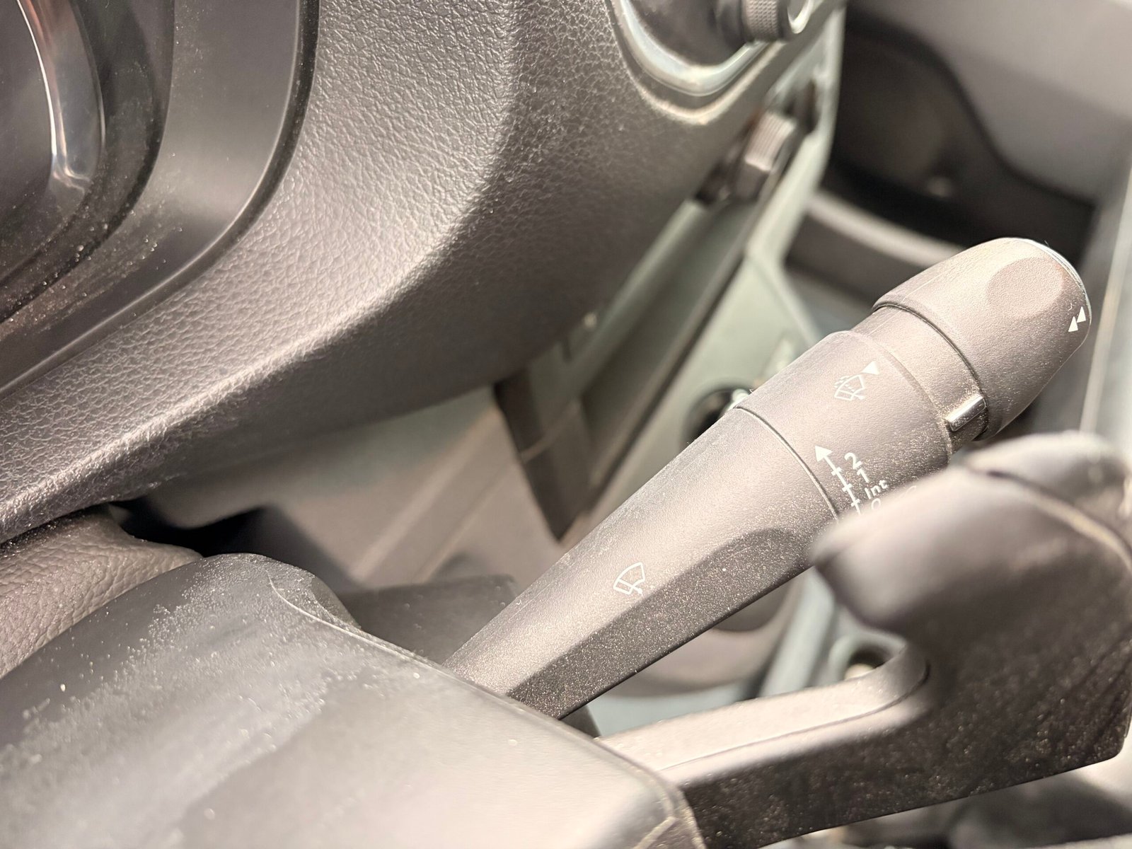 PEUGEOT Expert III VUL Standard 2.0 Blue HDi 16V Fourgon moyen EAT8 S&S 122 cv Boîte auto Asphalt