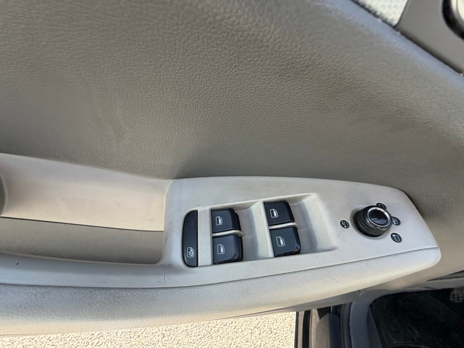 AUDI Q5 2.0 litres TDI QUATTRO 170CH