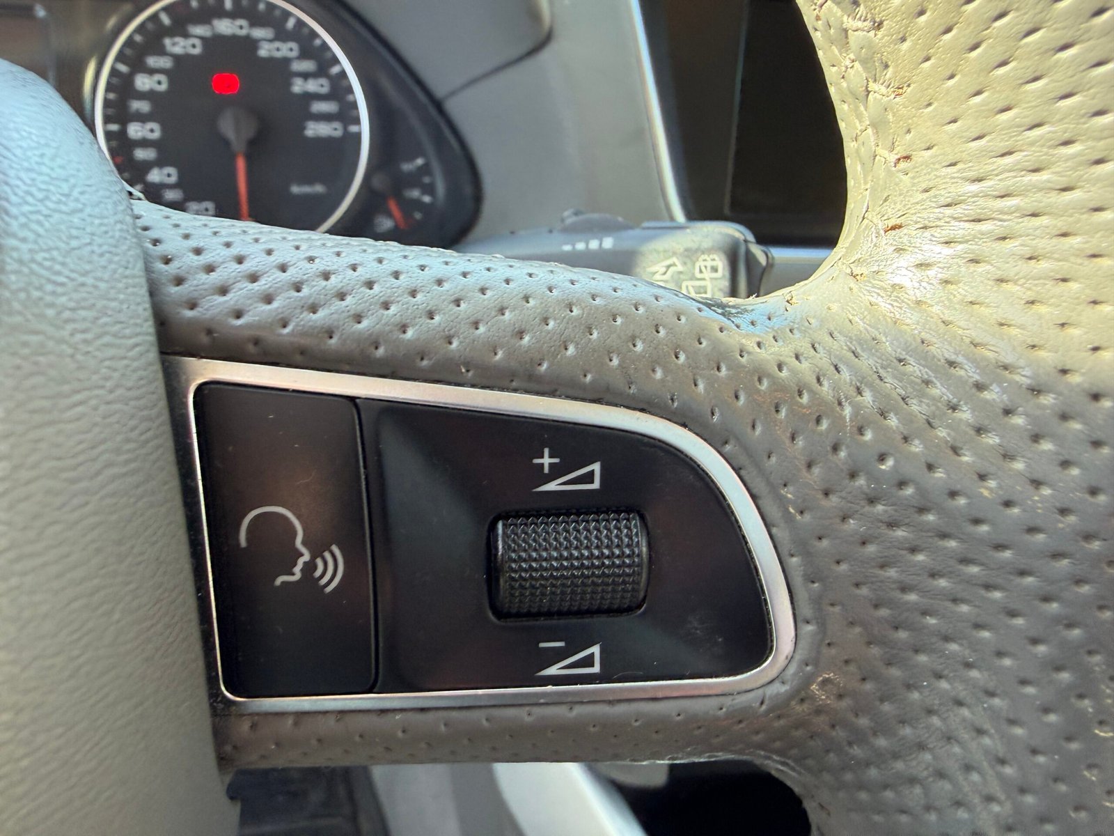 AUDI Q5 2.0 litres TDI QUATTRO 170CH