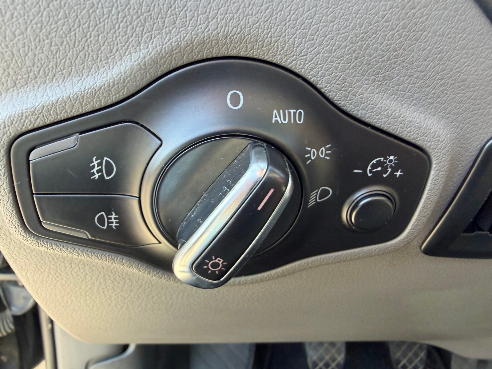 AUDI Q5 2.0 litres TDI QUATTRO 170CH