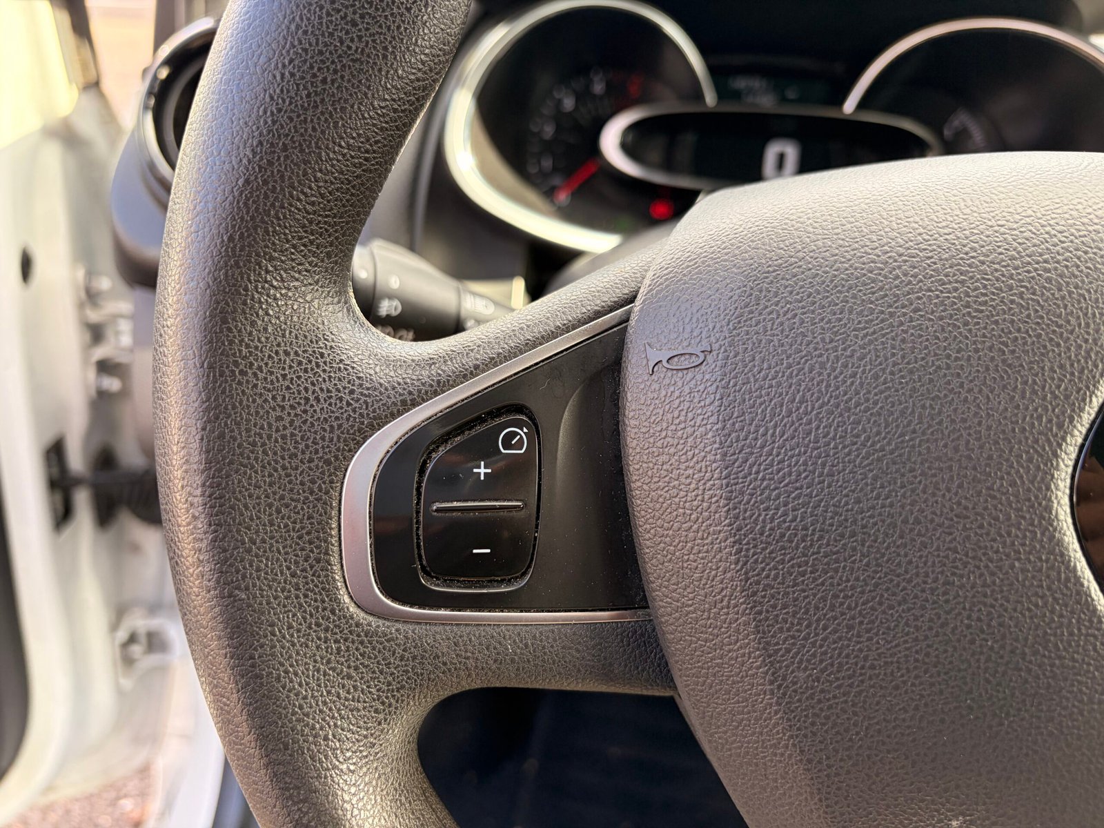 RENAULT Clio IV 5 Portes Phase 2 1.5 dCi FAP Energy eco2 S&S 90 cv Business