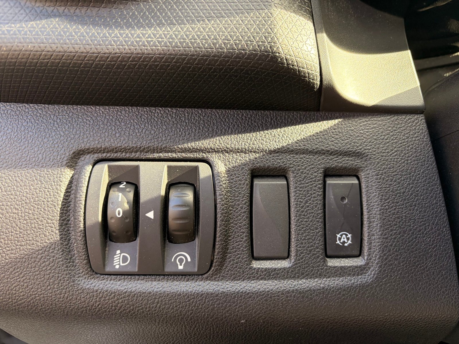 RENAULT Clio IV 5 Portes Phase 2 1.5 dCi FAP Energy eco2 S&S 90 cv Business