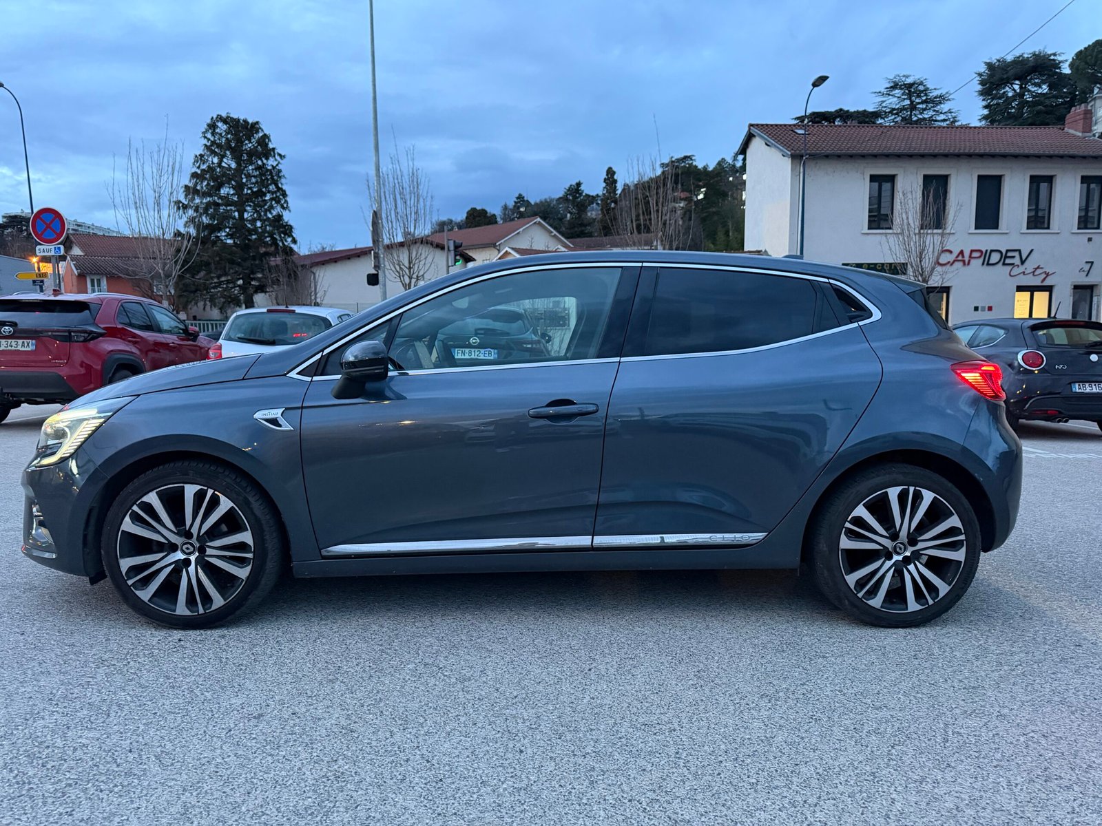 Renault Clio V INITIALE PARIS 1.0 tce 100ch