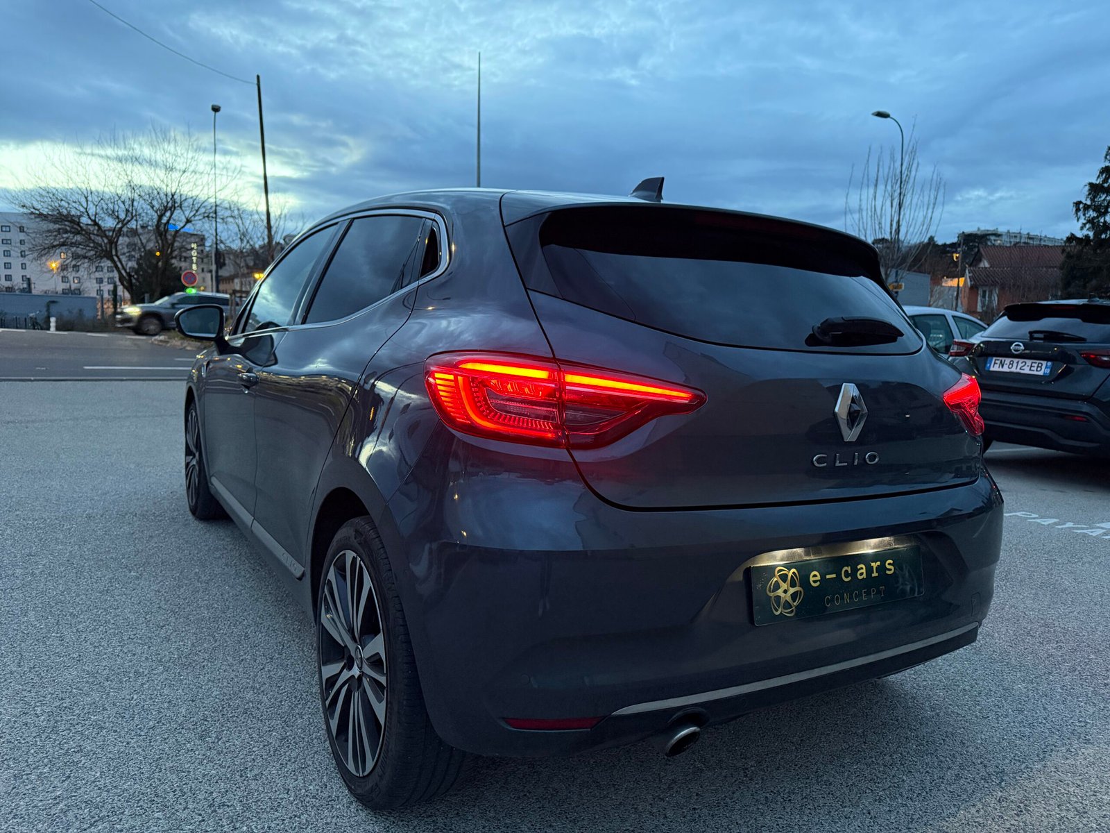 Renault Clio V INITIALE PARIS 1.0 tce 100ch