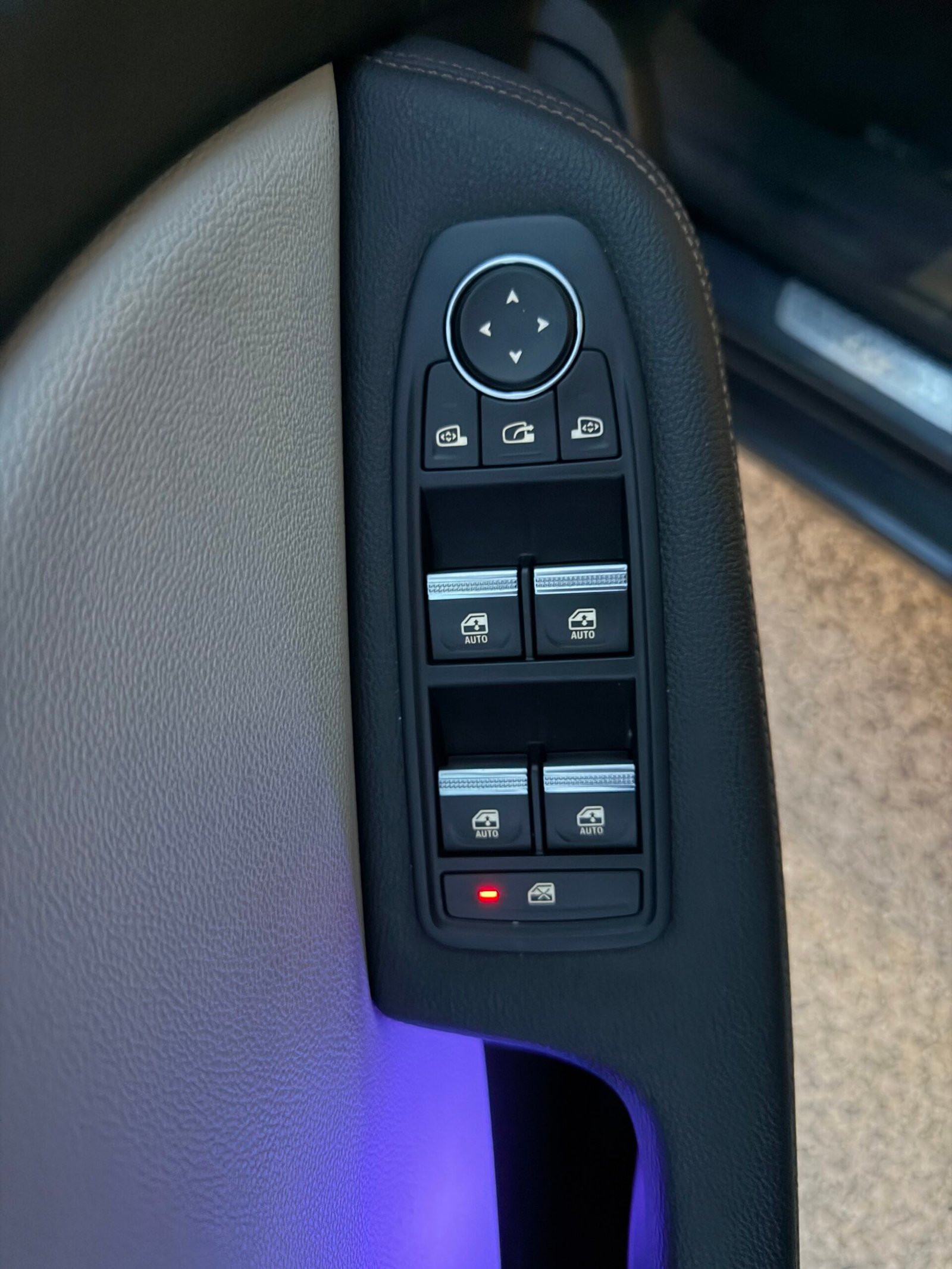 Renault Clio V INITIALE PARIS 1.0 tce 100ch