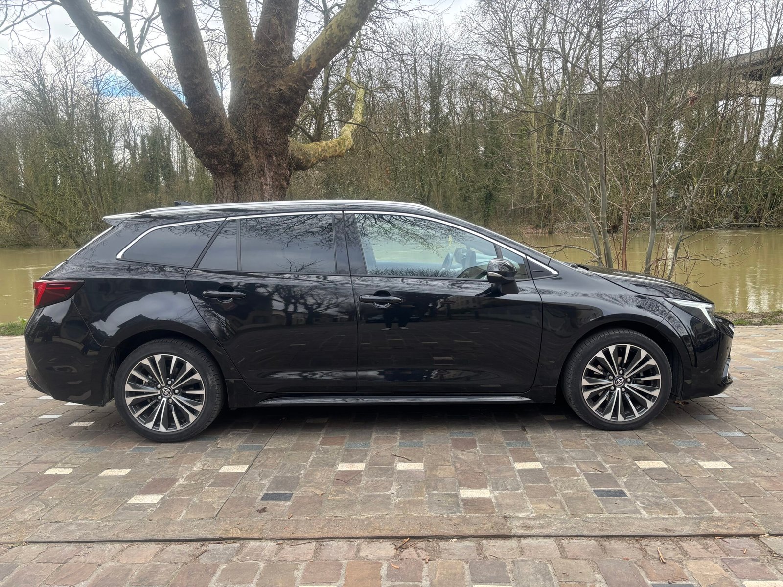 Toyota Corolla 140 Ch Design