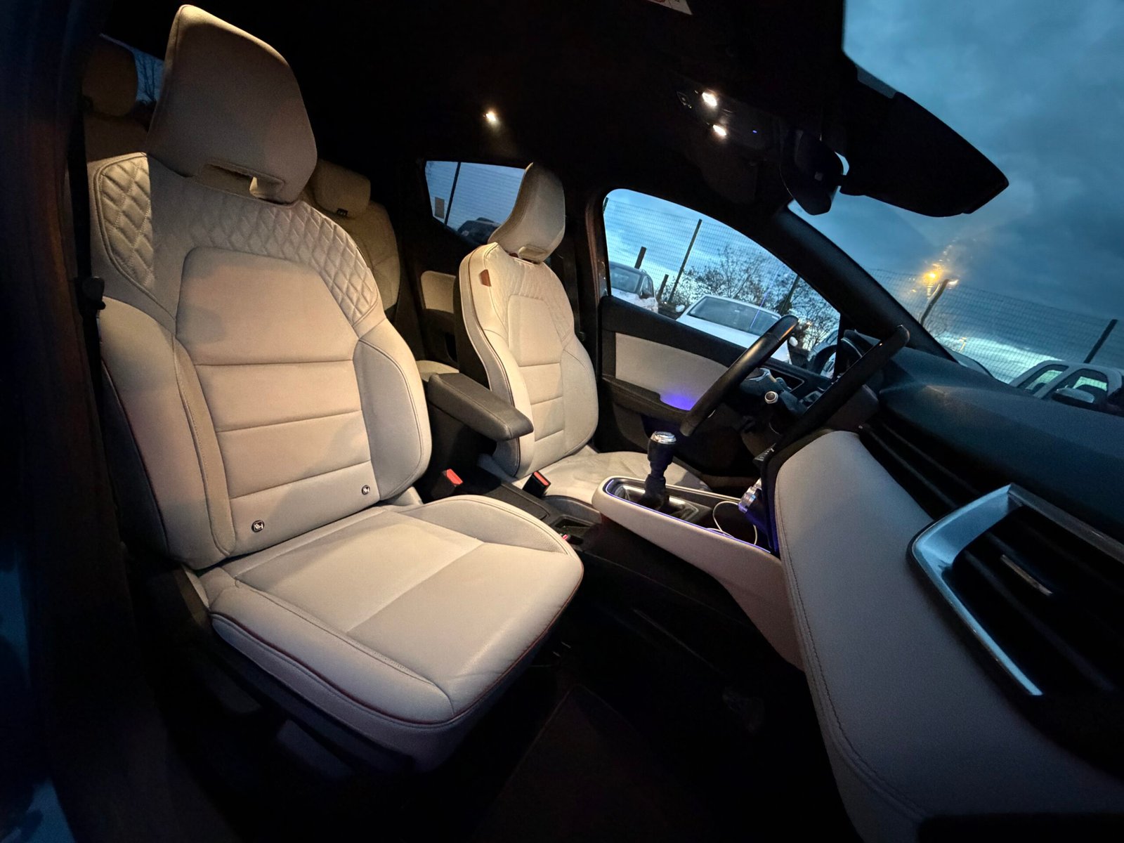 Renault Clio V INITIALE PARIS 1.0 tce 100ch