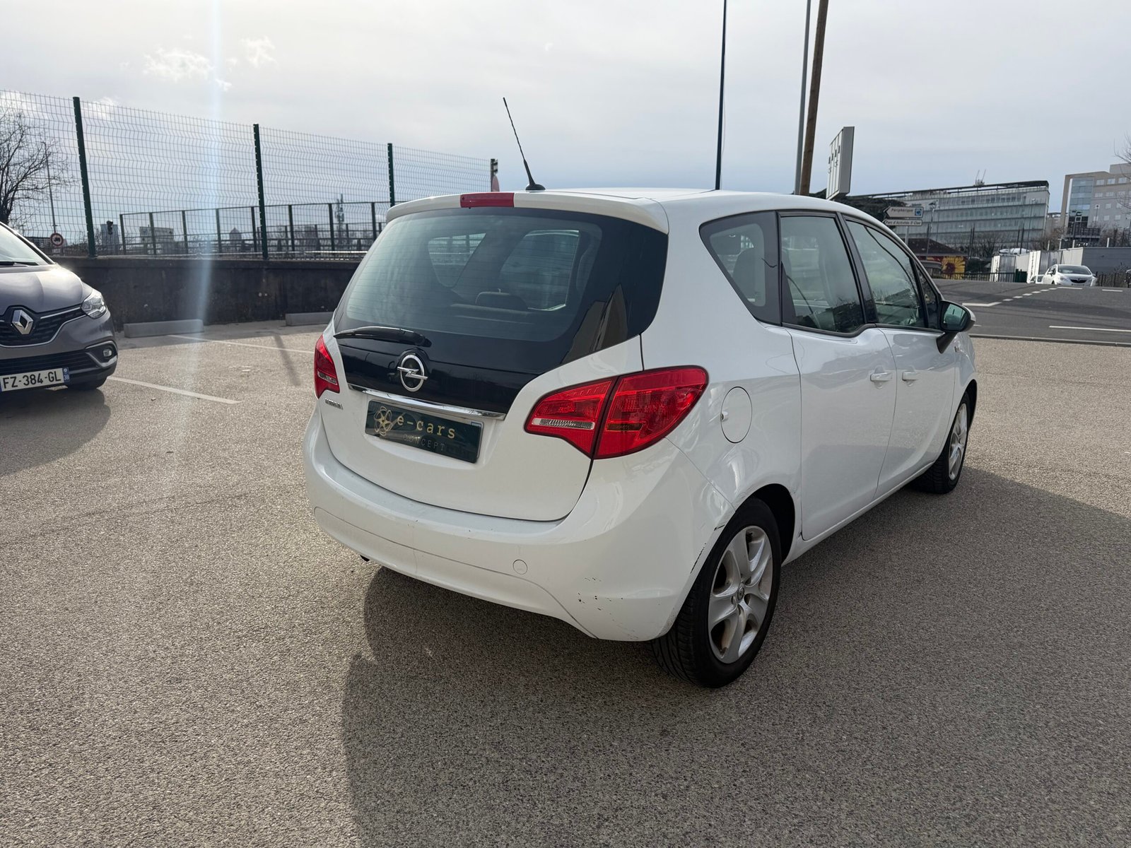 Opel Meriva B Phase 2 1.4 i Twinport 16V 100 cv