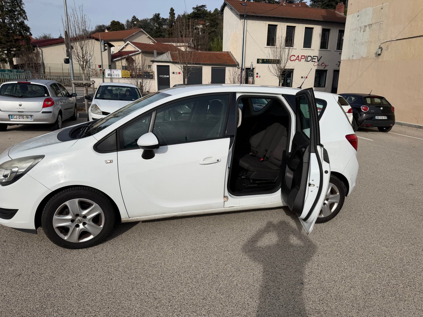Opel Meriva B Phase 2 1.4 i Twinport 16V 100 cv
