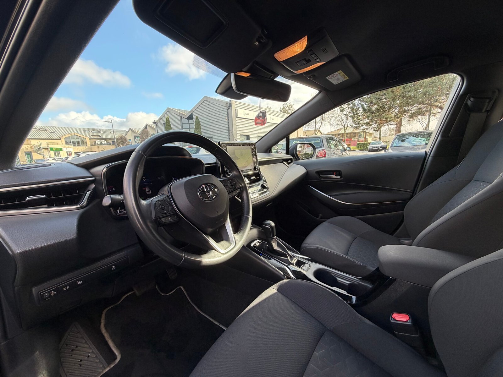 TOYOTA Corolla (210) 2.0 VVT-i 16V GPS 180 HSD CVT 152 cv Boîte auto Touring Sports