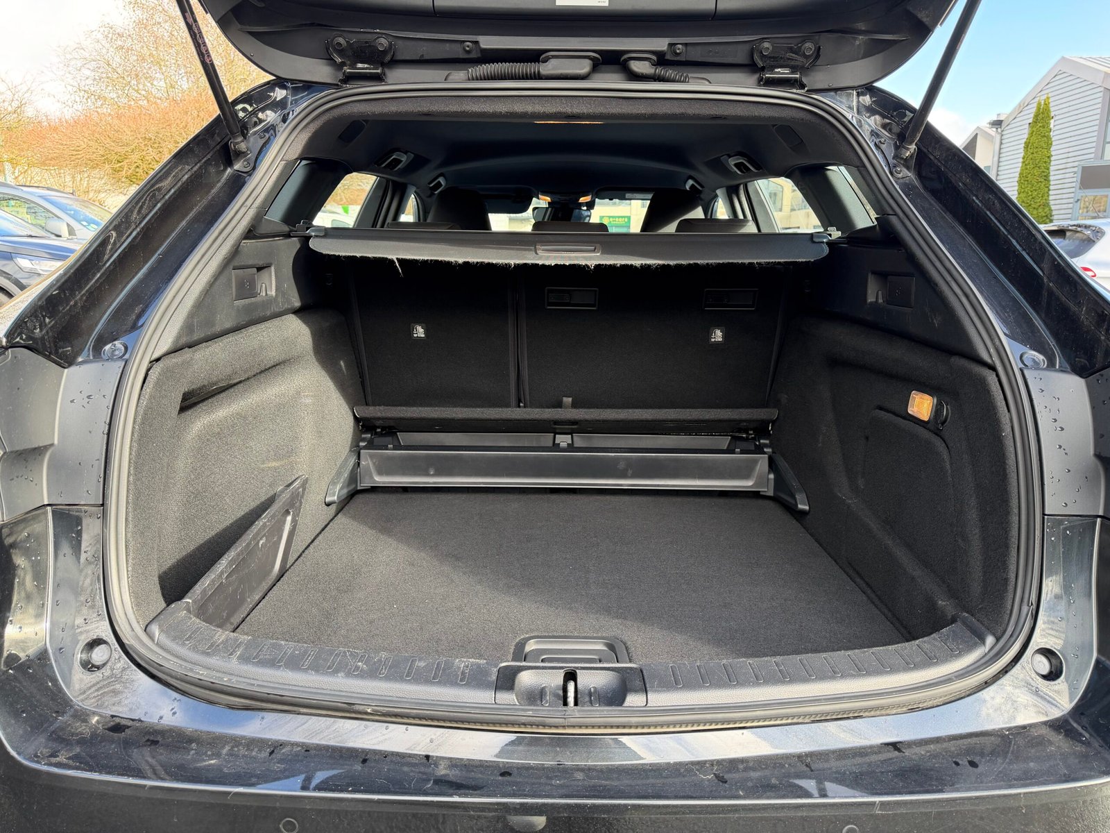 TOYOTA Corolla (210) 2.0 VVT-i 16V GPS 180 HSD CVT 152 cv Boîte auto Touring Sports