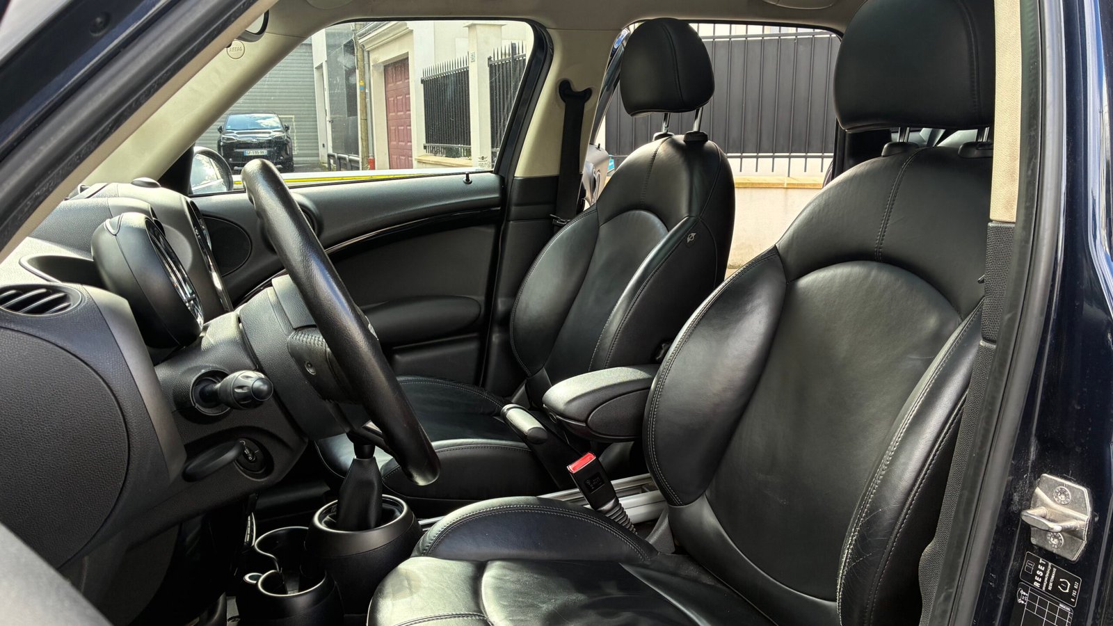 MINI COOPER COUNTRYMAN