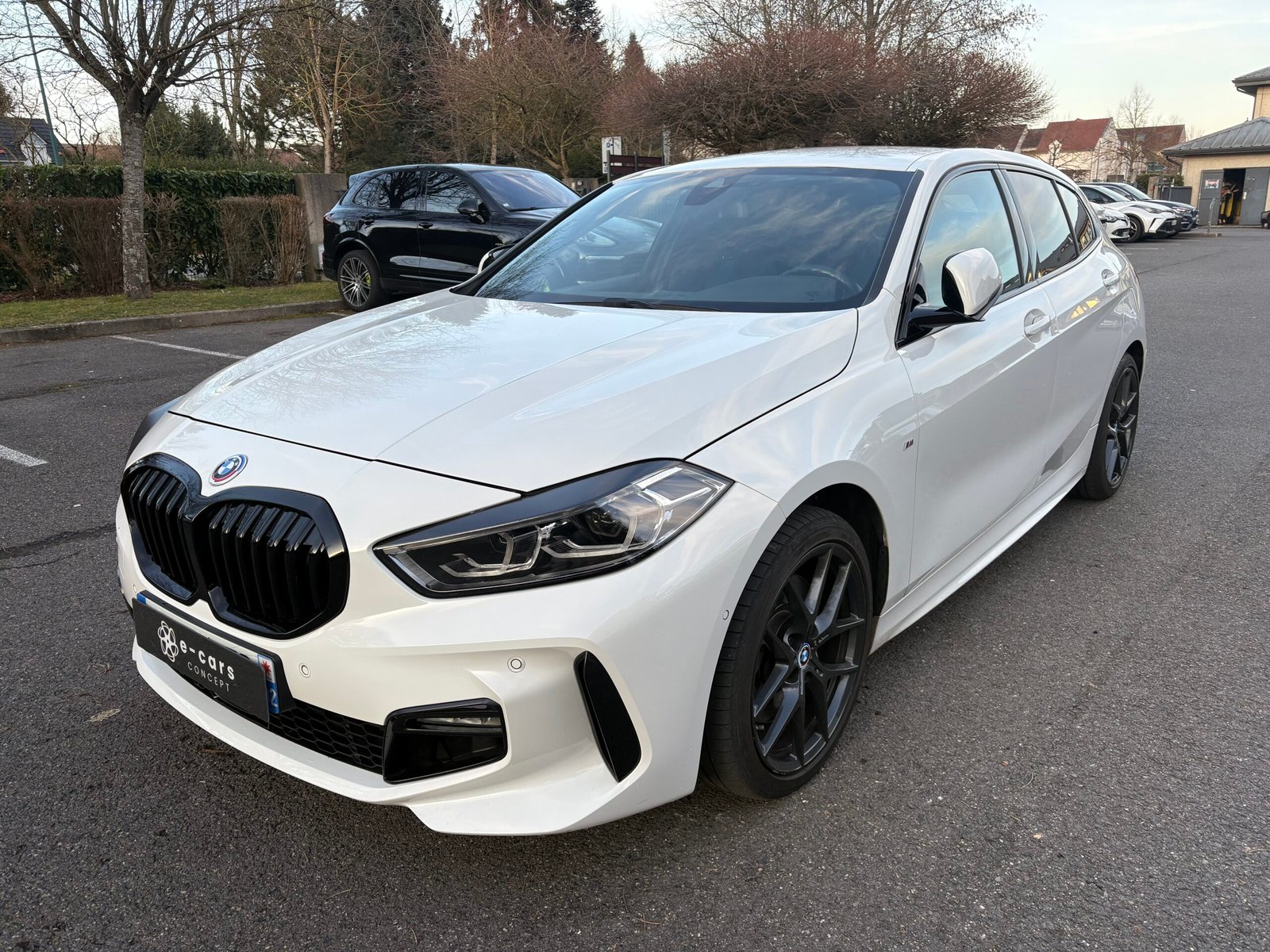 BMW Série 1 (F40) 120i 179ch « 50th Anniversary Edition »