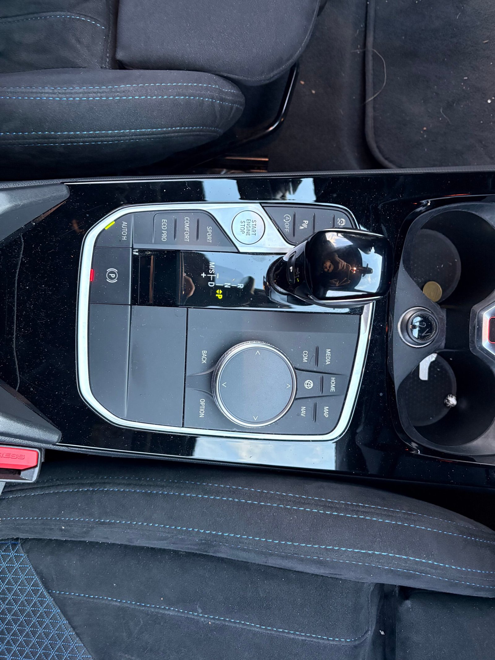 BMW Série 1 (F40) 120i 179ch « 50th Anniversary Edition »