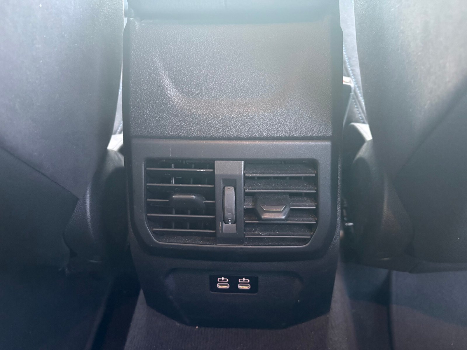 BMW Série 1 (F40) 120i 179ch « 50th Anniversary Edition »