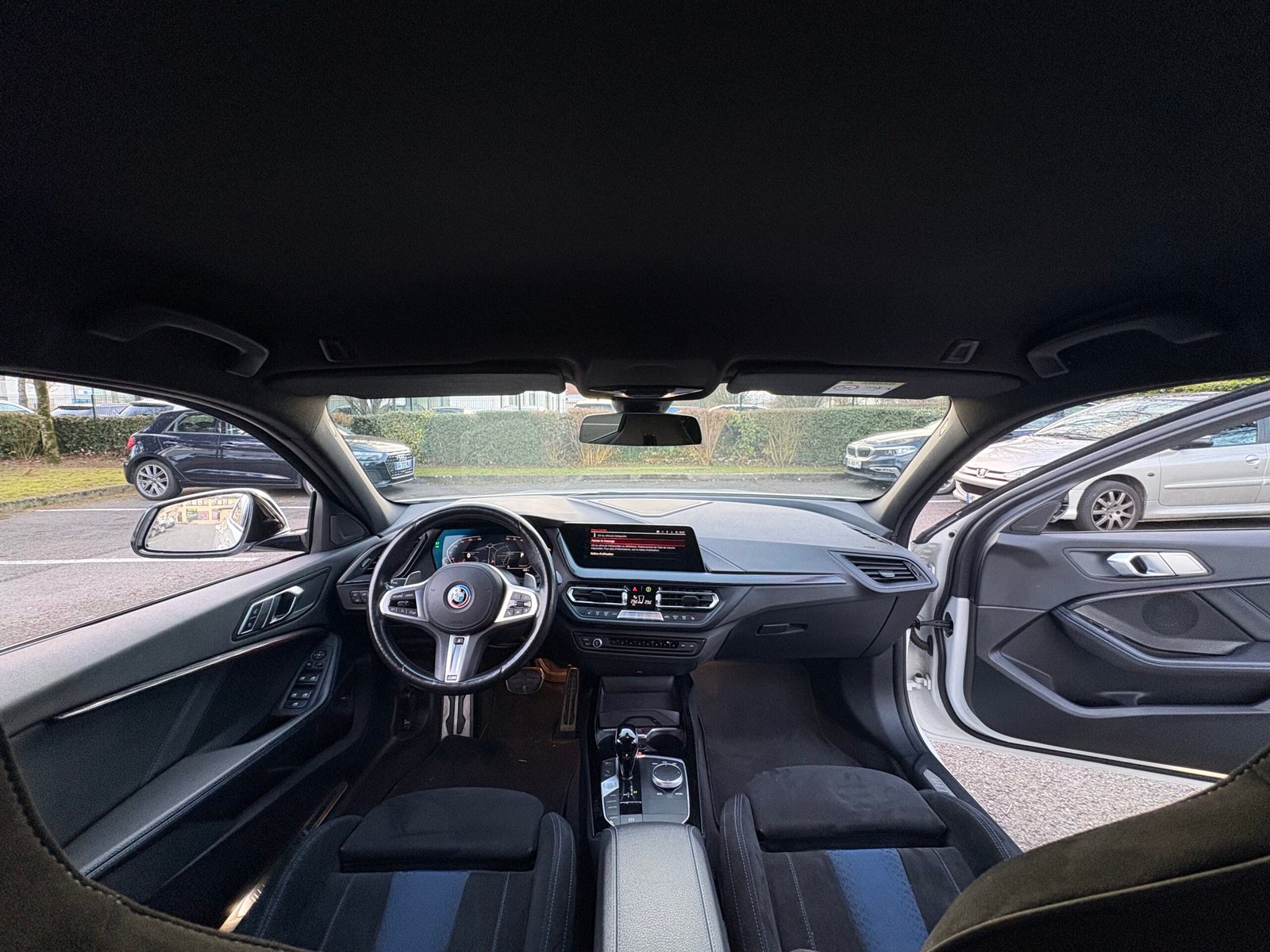 BMW Série 1 (F40) 120i 179ch « 50th Anniversary Edition »