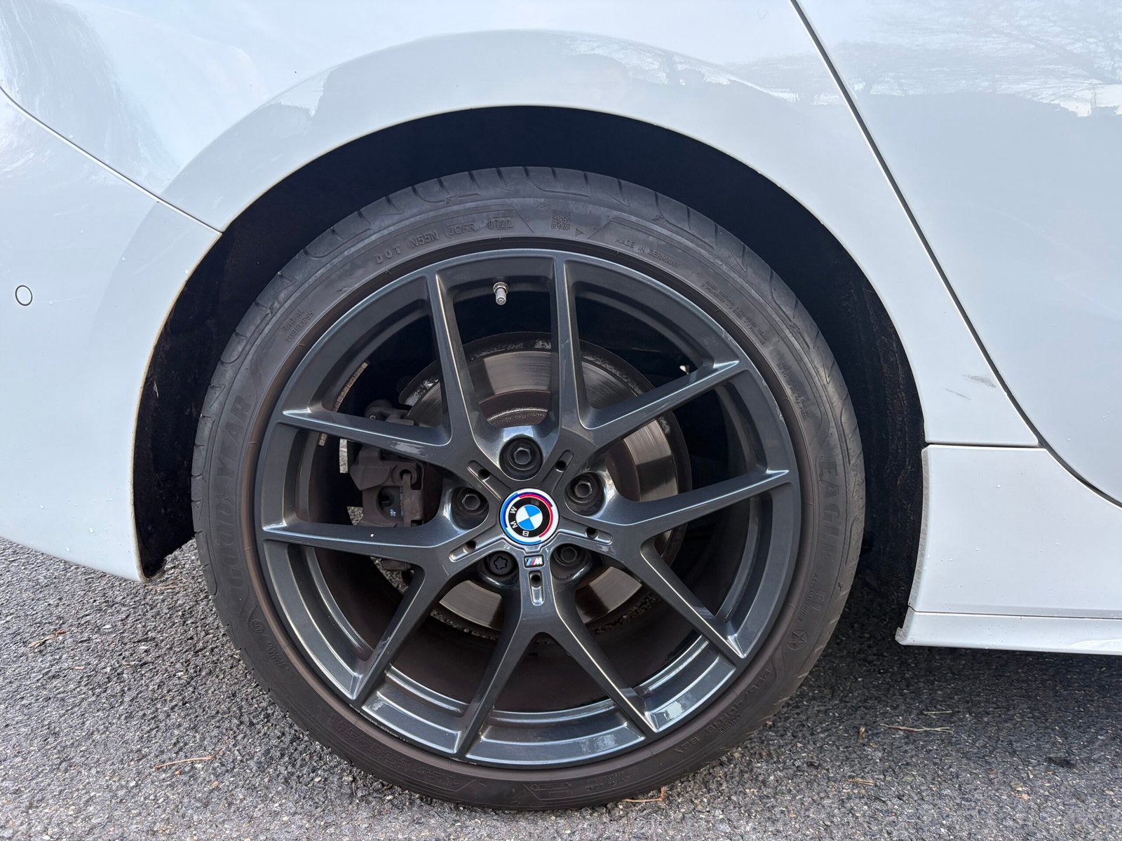 BMW Série 1 (F40) 120i 179ch « 50th Anniversary Edition »