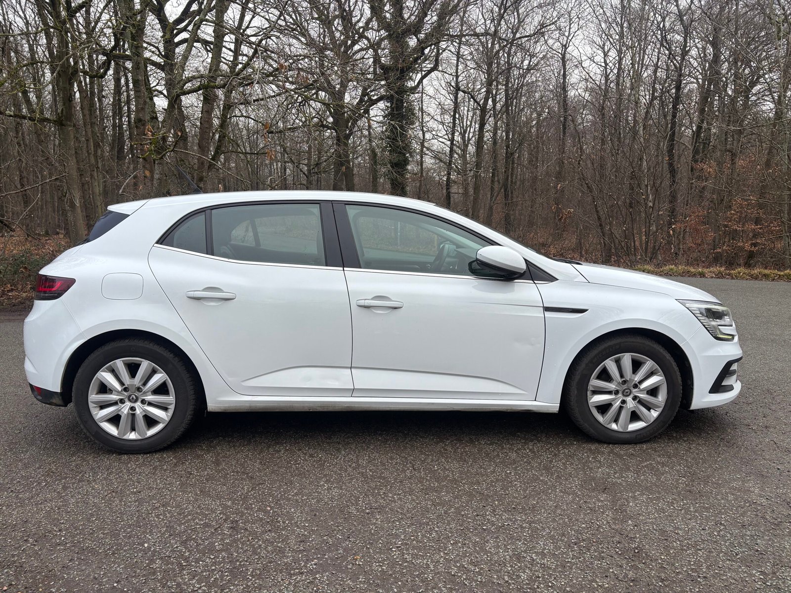 RENAULT Mégane IV Phase 2 Hatchback 1.5 Blue dCi EDC7 115 cv