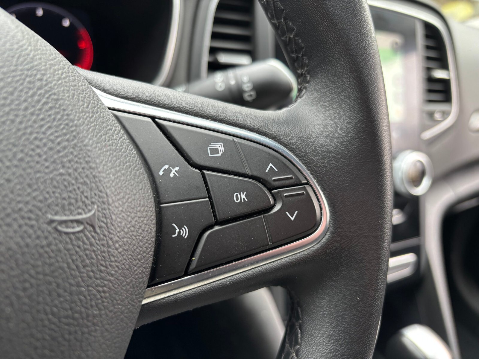 RENAULT Mégane IV Phase 2 Hatchback 1.5 Blue dCi EDC7 115 cv