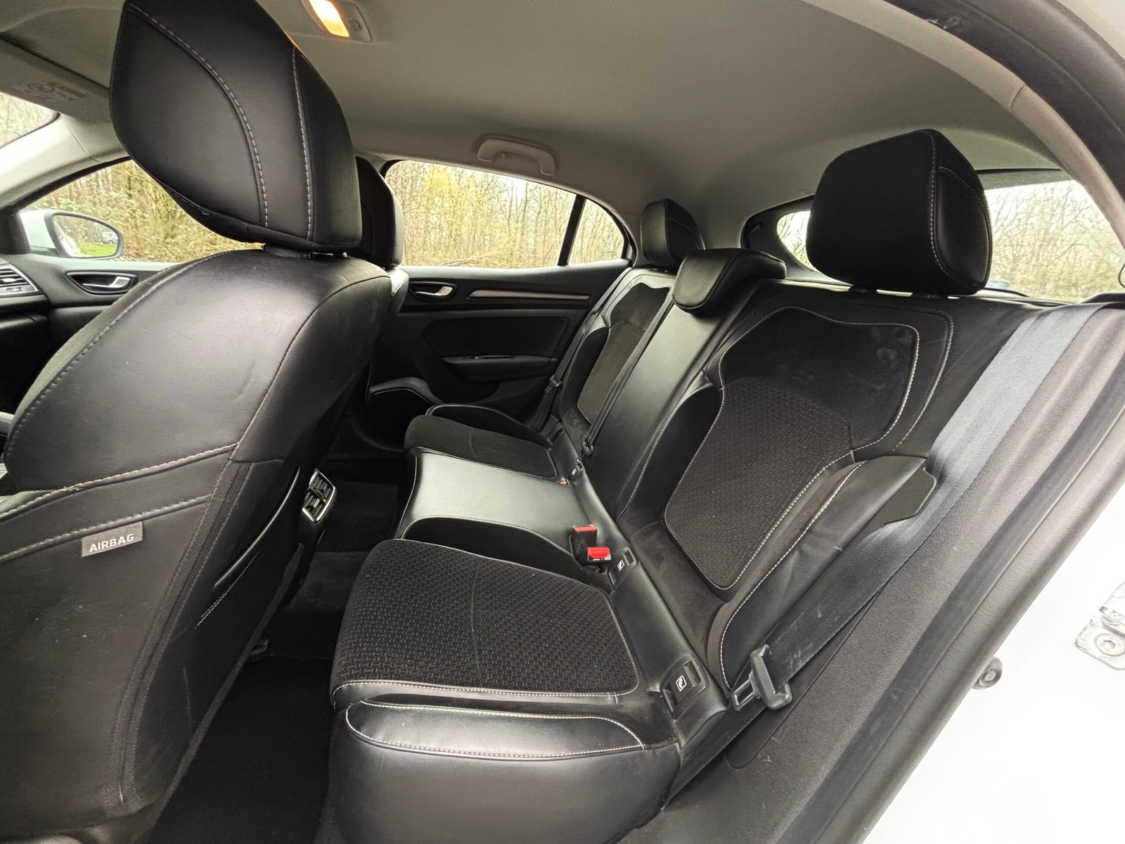 RENAULT Mégane IV Phase 2 Hatchback 1.5 Blue dCi EDC7 115 cv