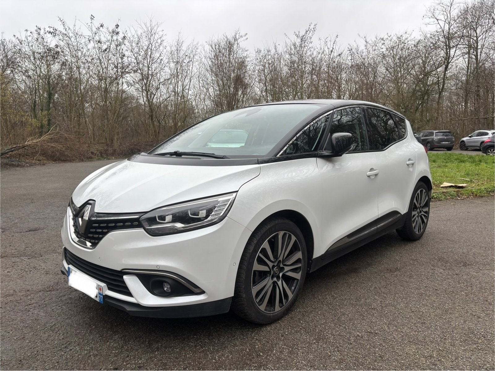 RENAULT Scénic IV 1.6 dCi EDC6 161 cv INITIALE PARIS