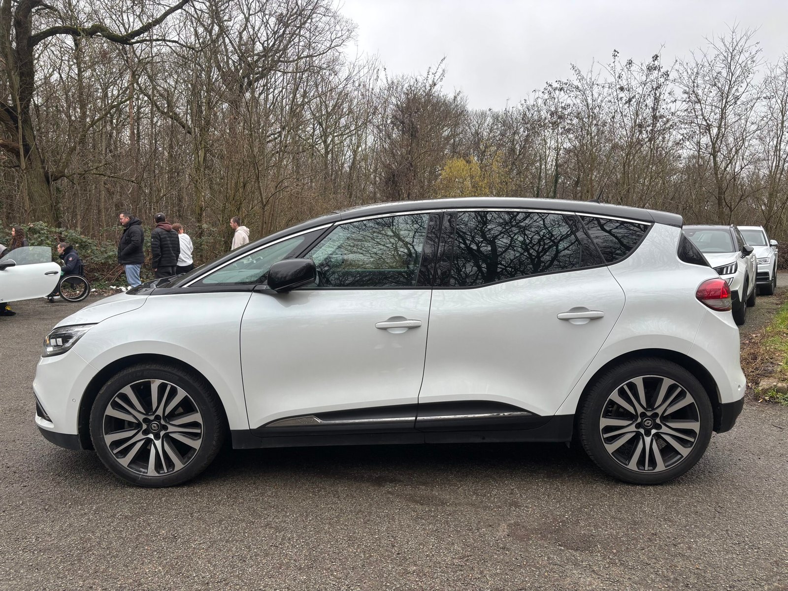 RENAULT Scénic IV 1.6 dCi EDC6 161 cv INITIALE PARIS