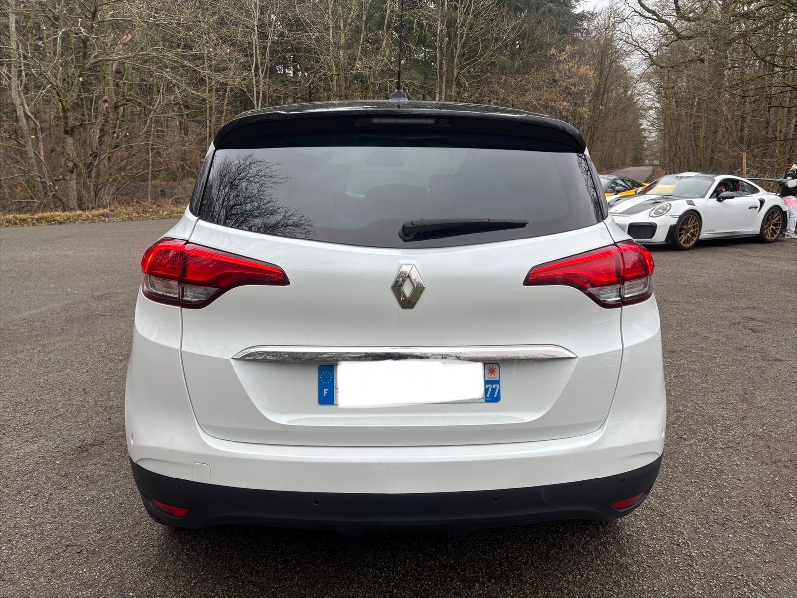 RENAULT Scénic IV 1.6 dCi EDC6 161 cv INITIALE PARIS