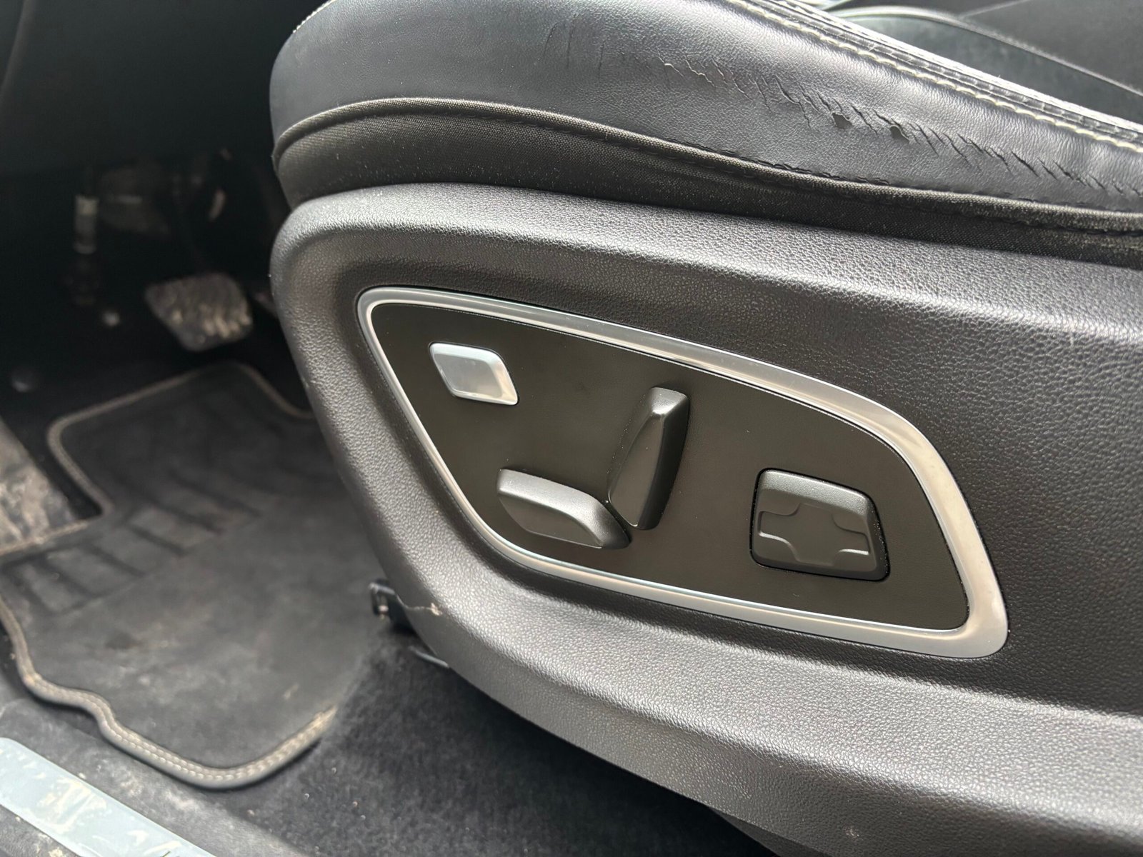 RENAULT Scénic IV 1.6 dCi EDC6 161 cv INITIALE PARIS