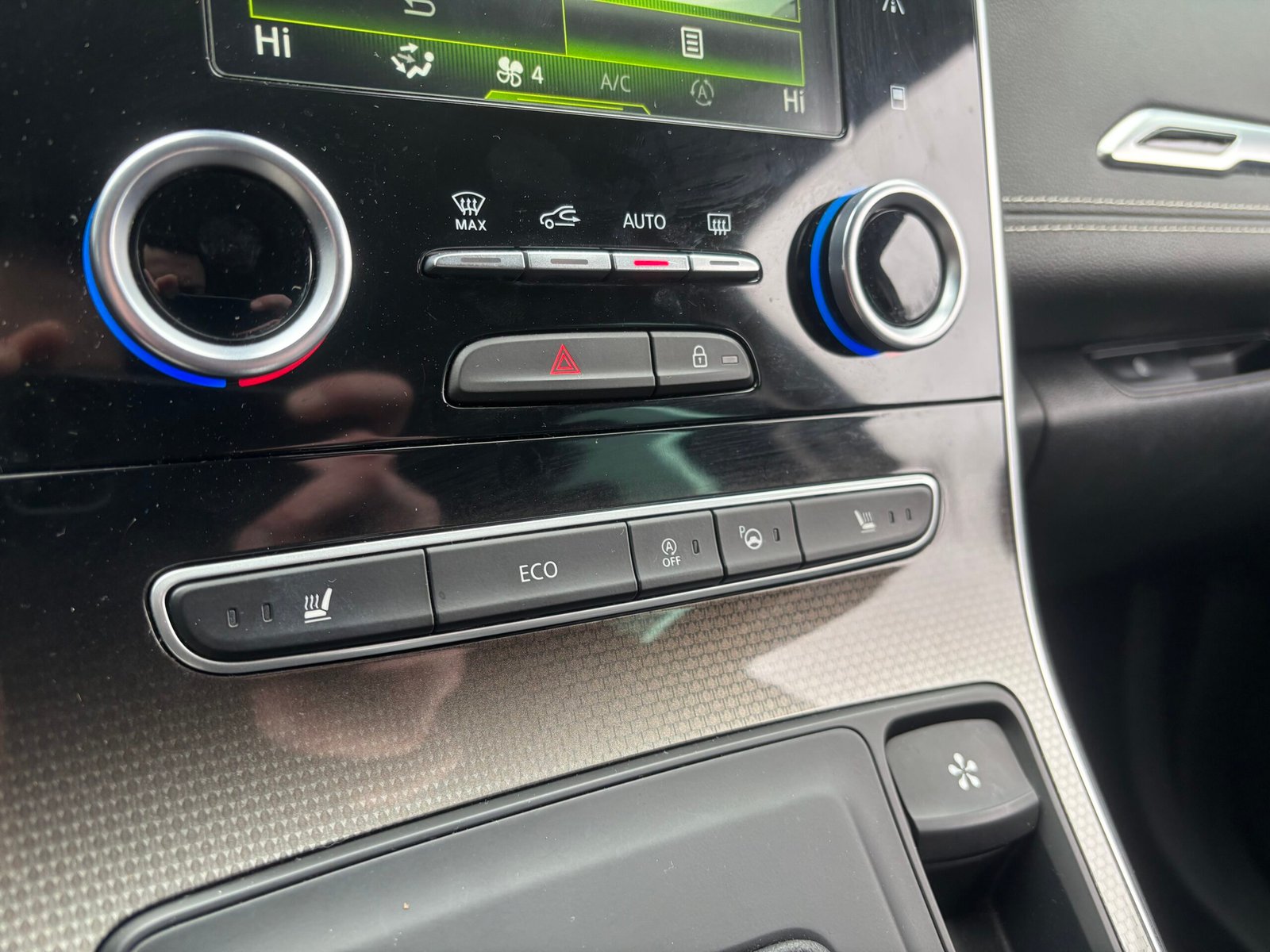 RENAULT Scénic IV 1.6 dCi EDC6 161 cv INITIALE PARIS