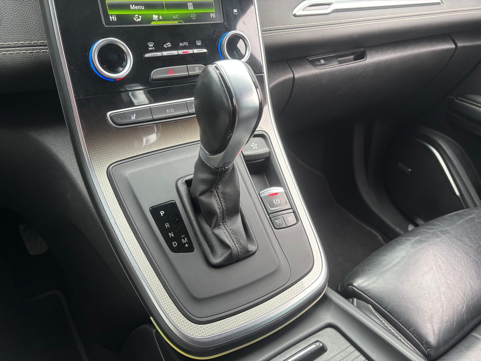 RENAULT Scénic IV 1.6 dCi EDC6 161 cv INITIALE PARIS