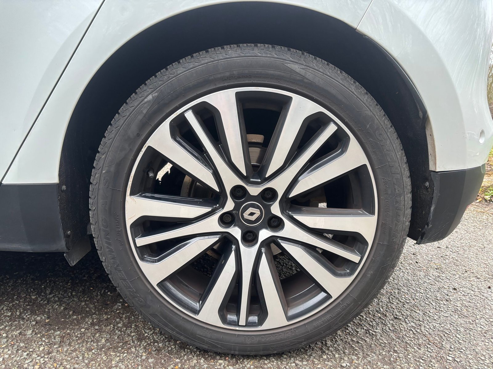 RENAULT Scénic IV 1.6 dCi EDC6 161 cv INITIALE PARIS