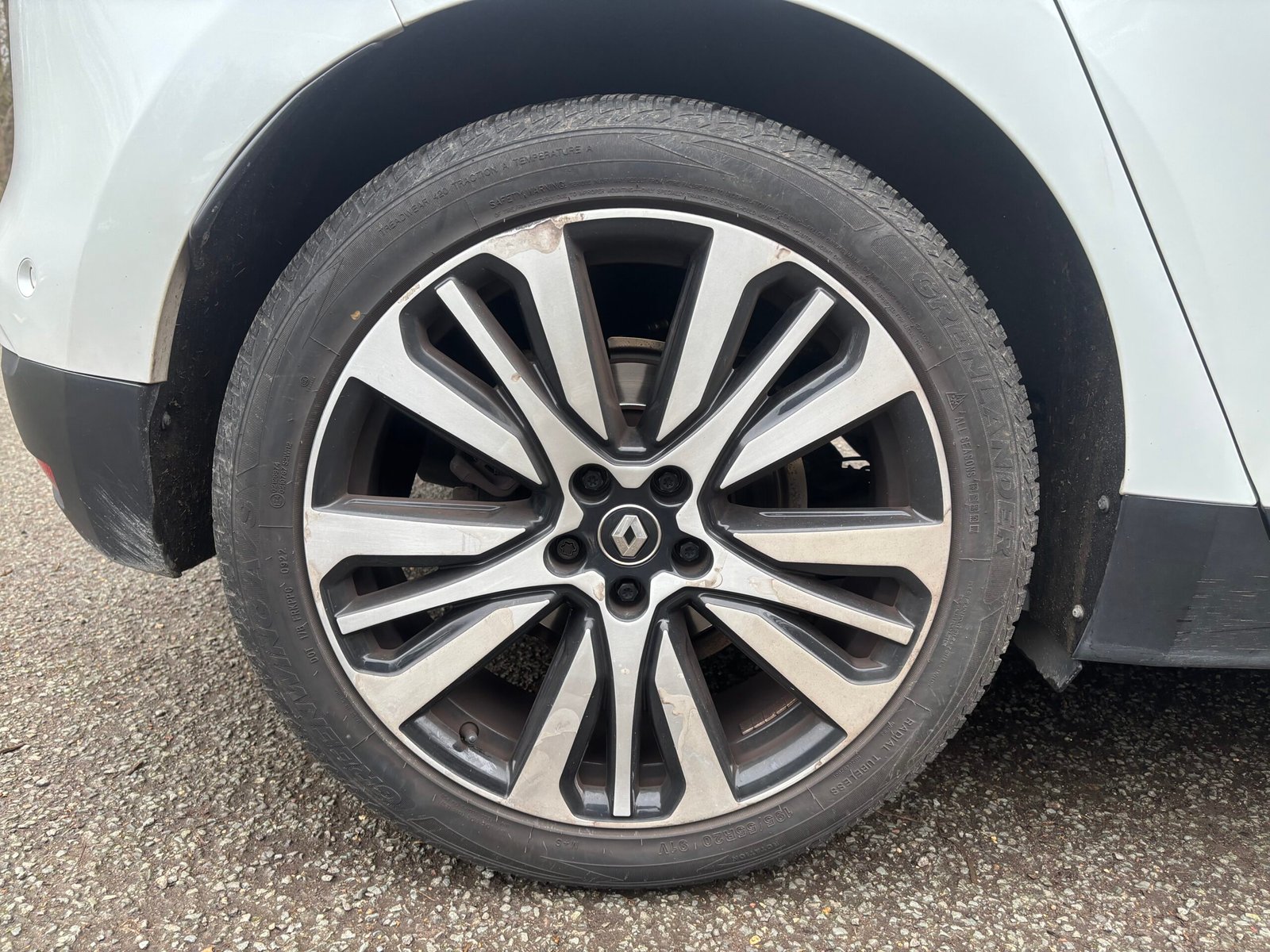 RENAULT Scénic IV 1.6 dCi EDC6 161 cv INITIALE PARIS