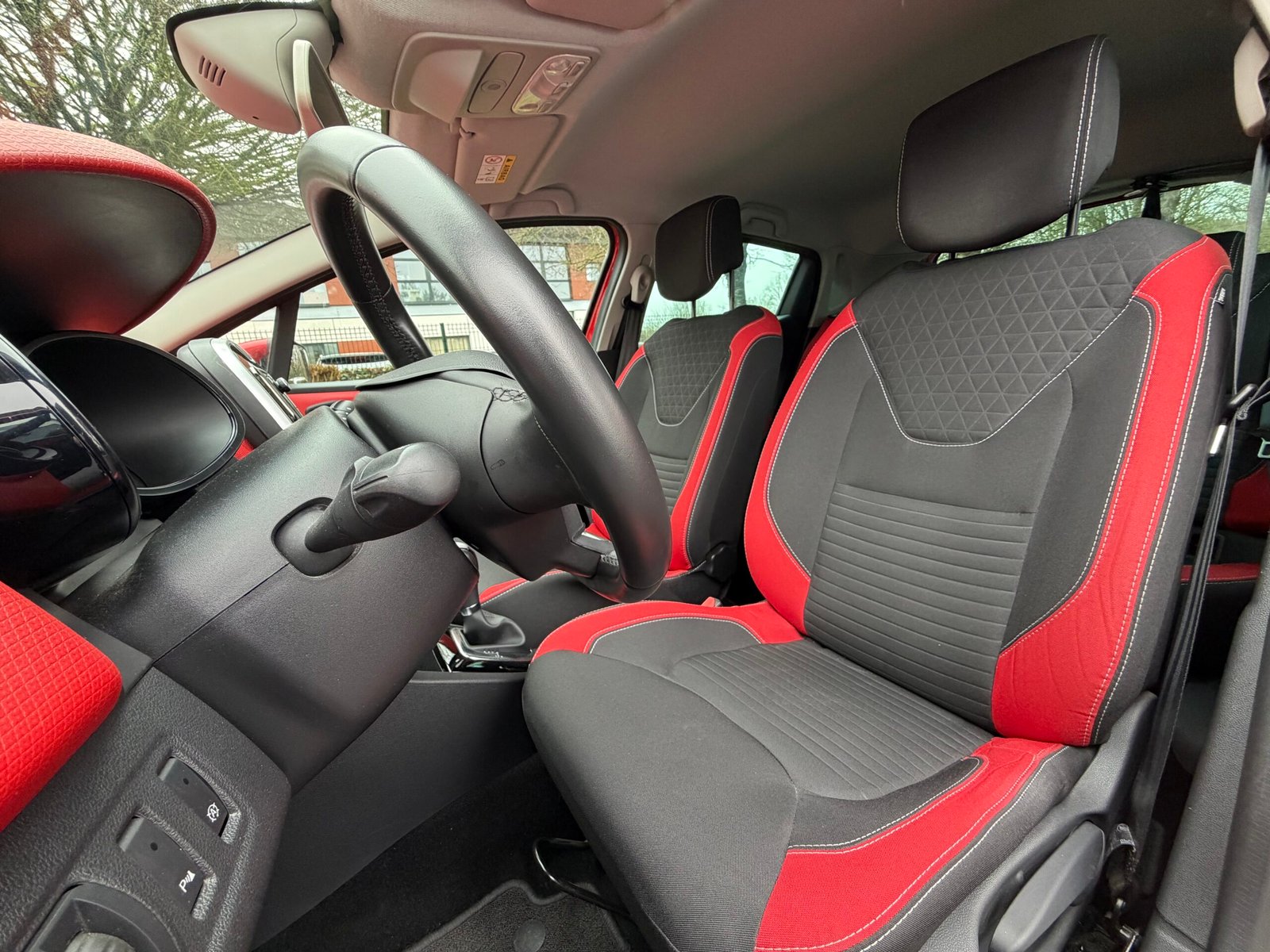 RENAULT Clio IV 5 Portes 1.2 TCe 118 cv Boîte auto INTENS