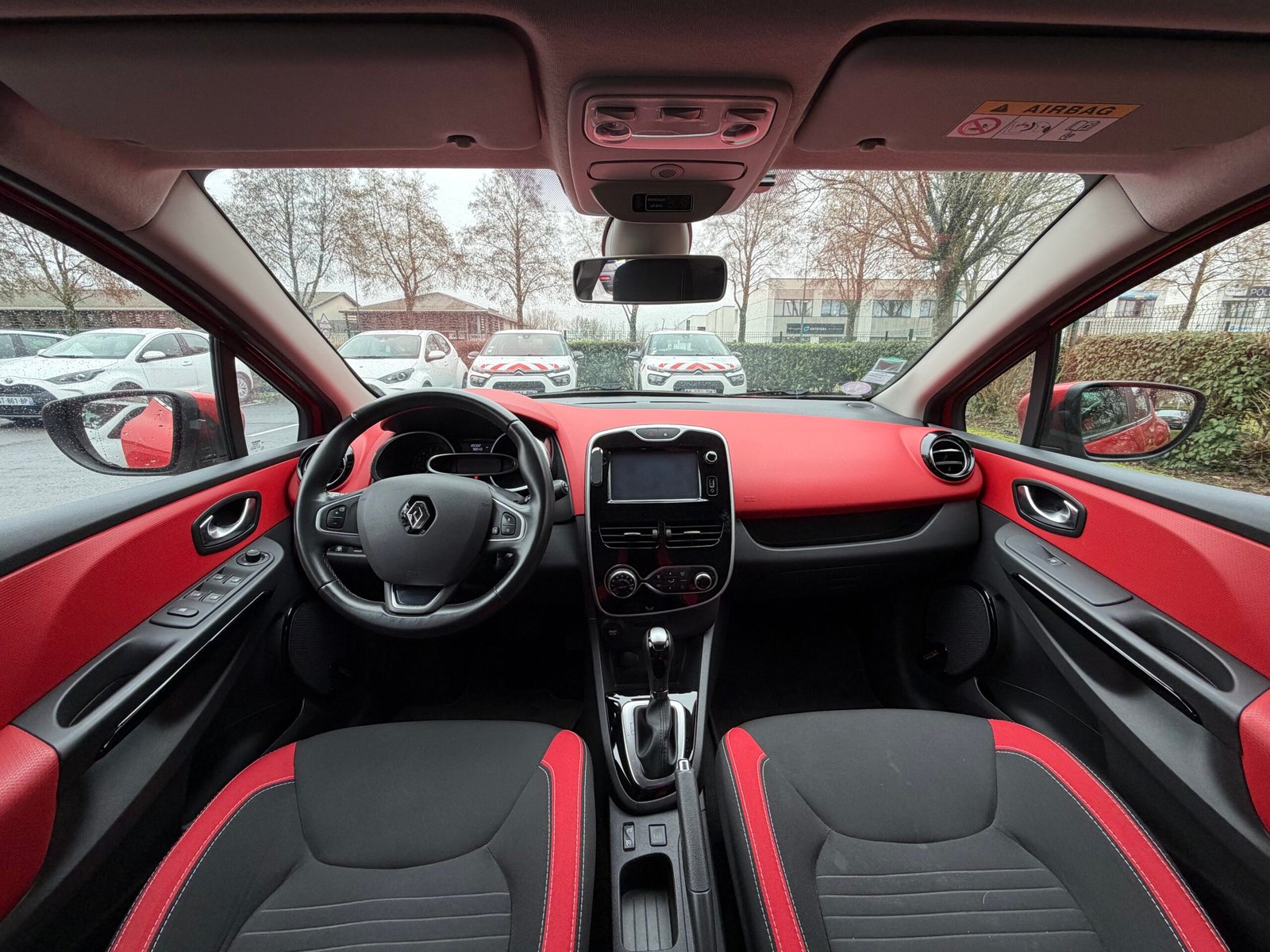 RENAULT Clio IV 5 Portes 1.2 TCe 118 cv Boîte auto INTENS