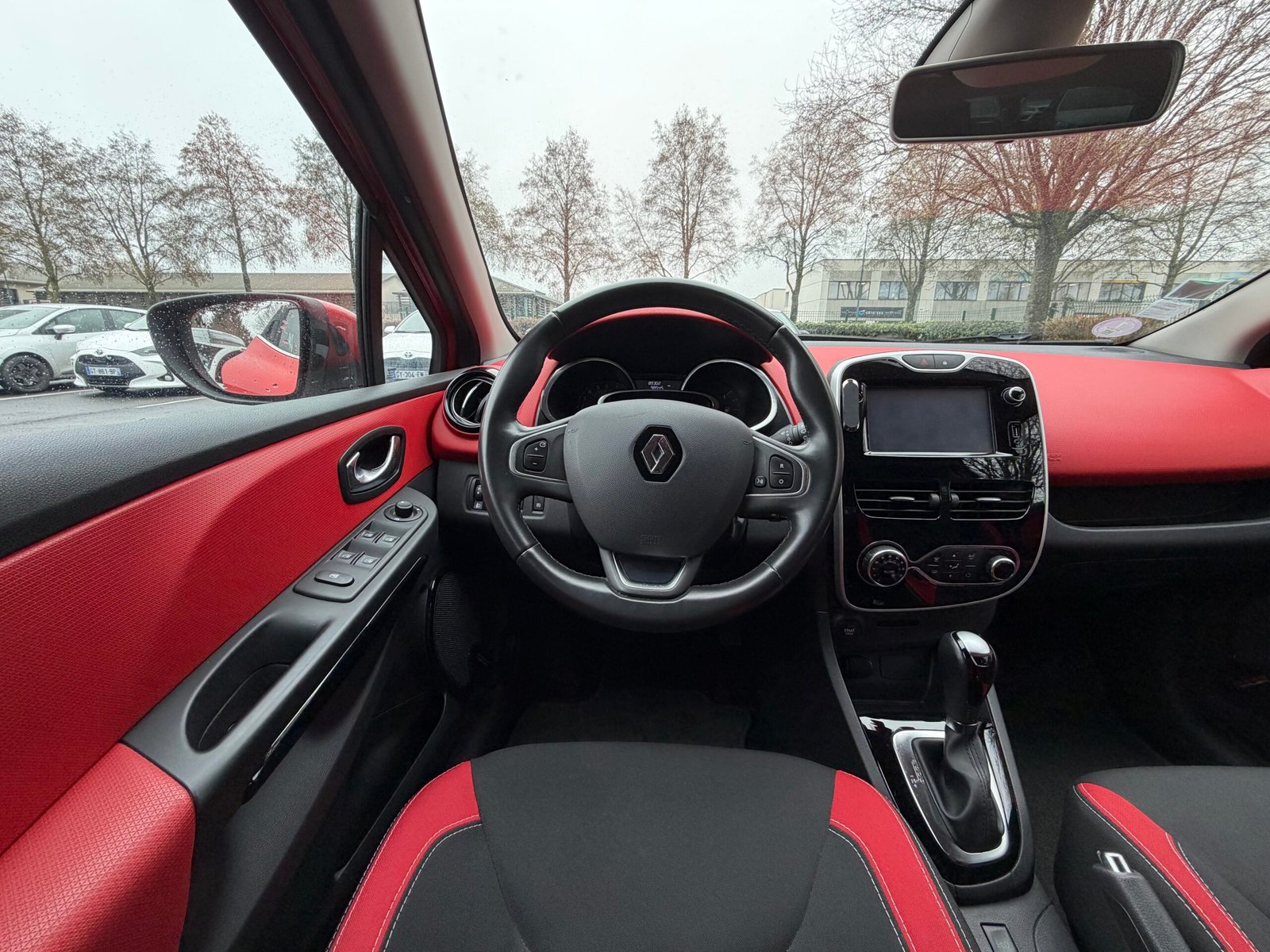 RENAULT Clio IV 5 Portes 1.2 TCe 118 cv Boîte auto INTENS