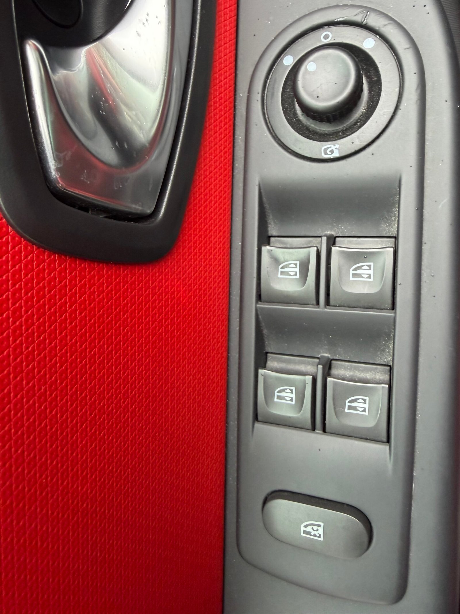 RENAULT Clio IV 5 Portes 1.2 TCe 118 cv Boîte auto INTENS