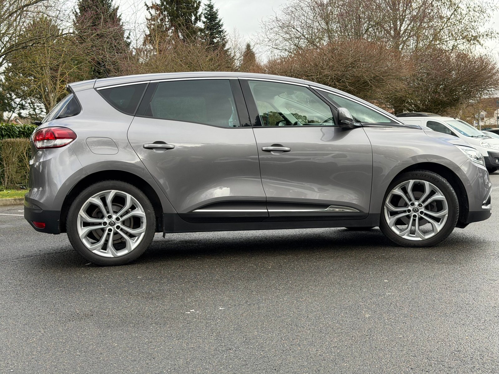 RENAULT Scénic IV 1.7 dCi 120 cv Boîte auto Business