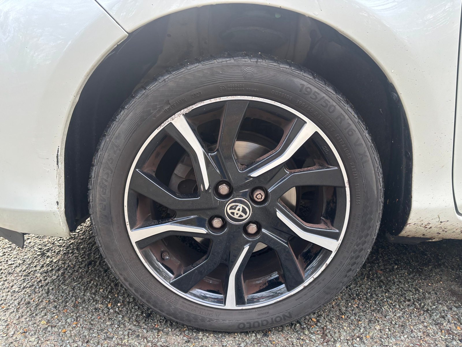 TOYOTA Yaris 3 Phase 2 1.3 VVTi 16V 99 cv COLLECTION