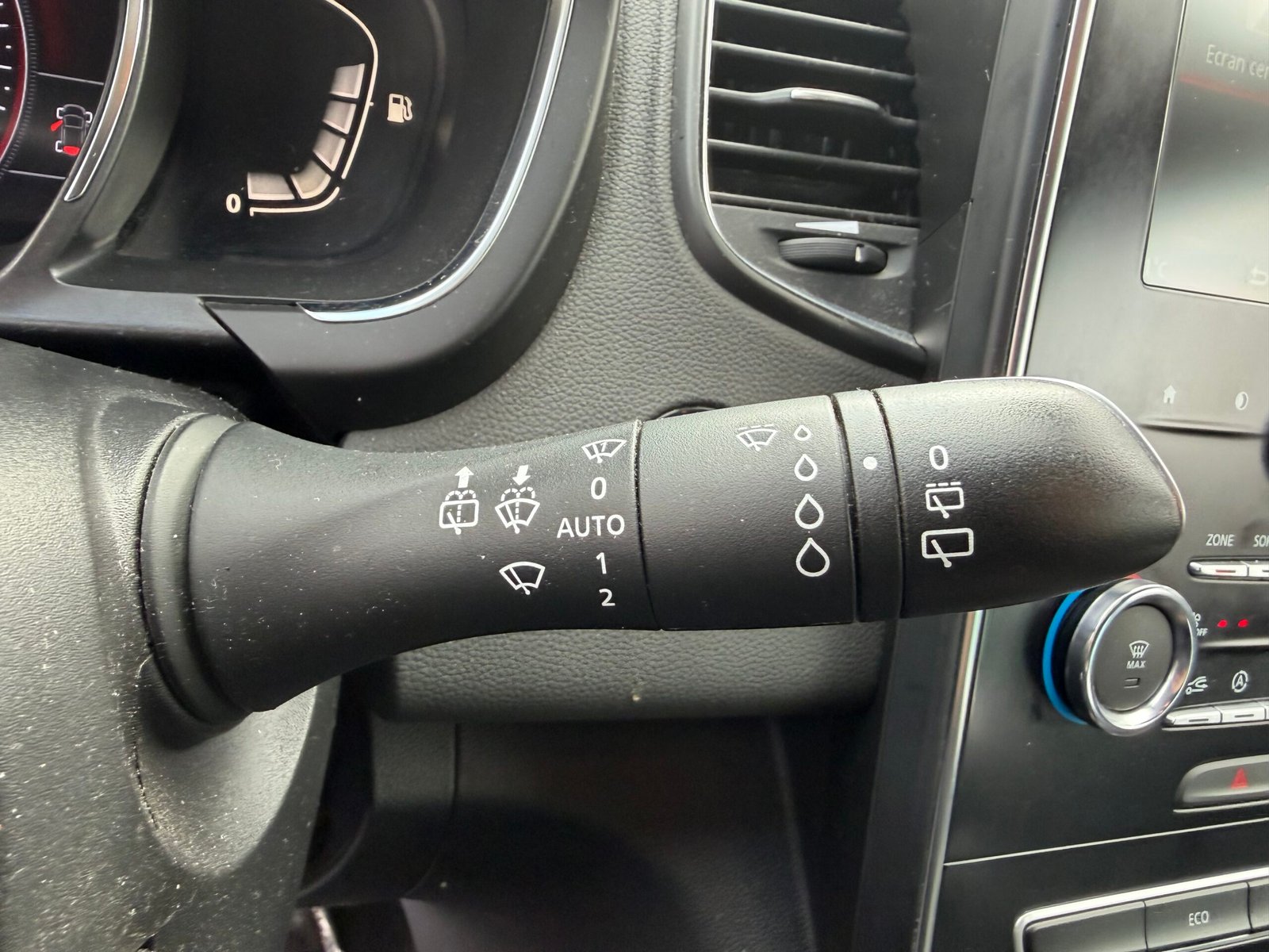 RENAULT Scénic IV 1.7 dCi 120 cv Boîte auto Business