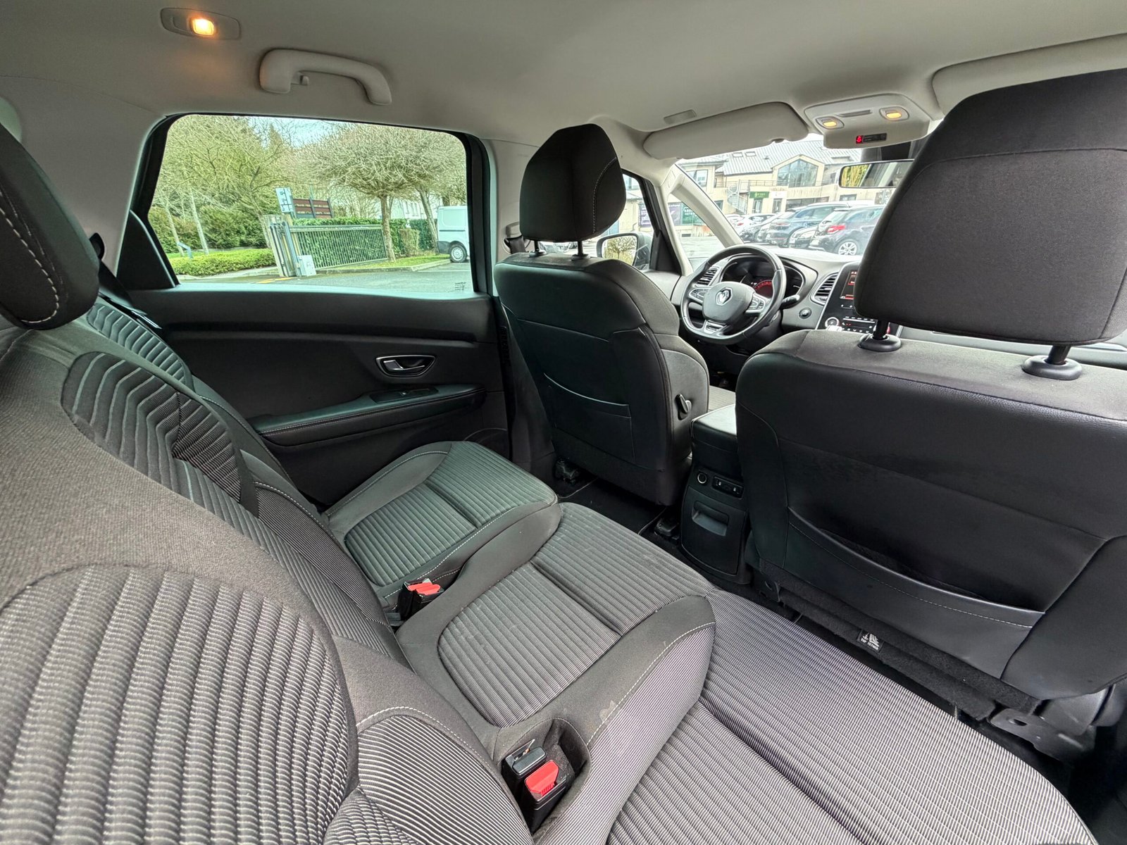 RENAULT Scénic IV 1.7 dCi 120 cv Boîte auto Business