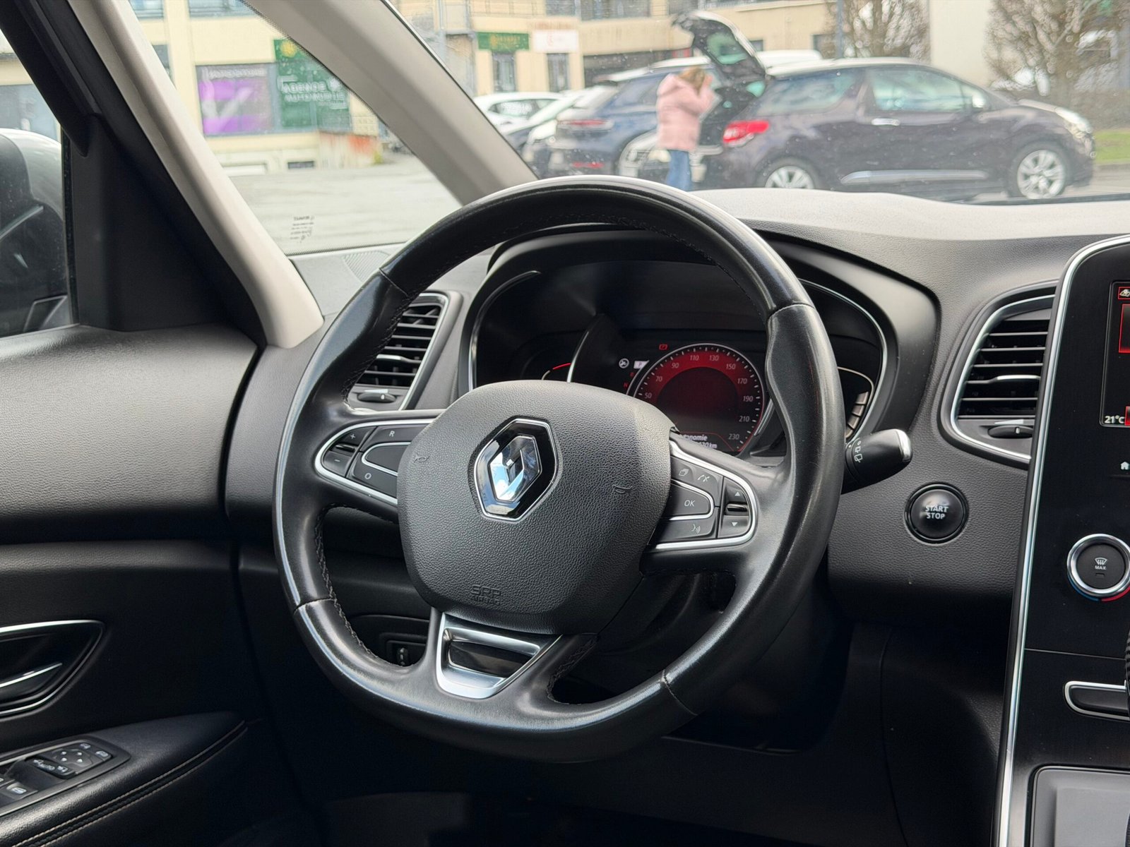 RENAULT Scénic IV 1.7 dCi 120 cv Boîte auto Business