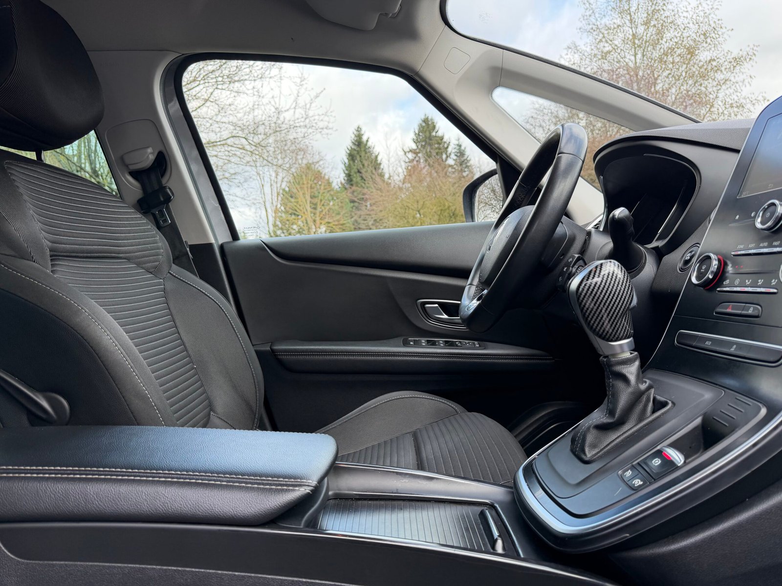 RENAULT Scénic IV 1.7 dCi 120 cv Boîte auto Business