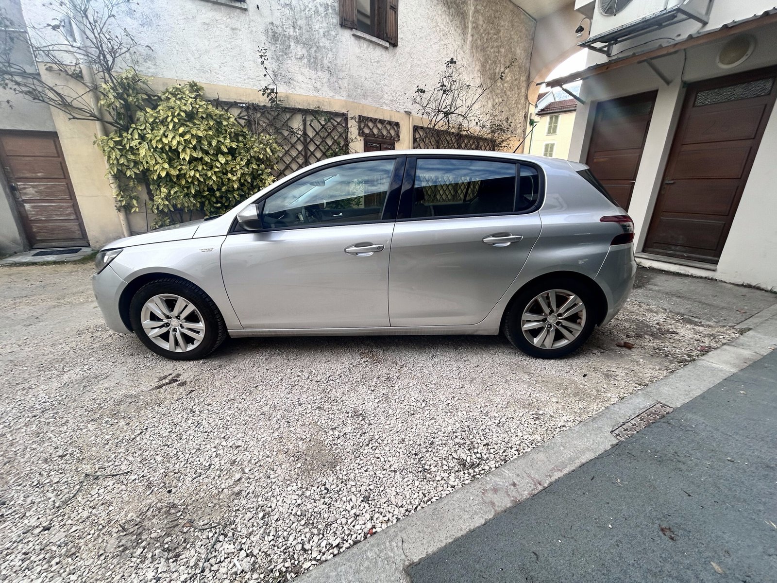 PEUGEOT 308 1.6 Thp 125 Ch “ACTIV “