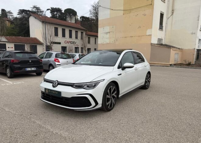 VOLKSWAGEN Golf VIII R Line 2.0 TDi 150ch DSG7