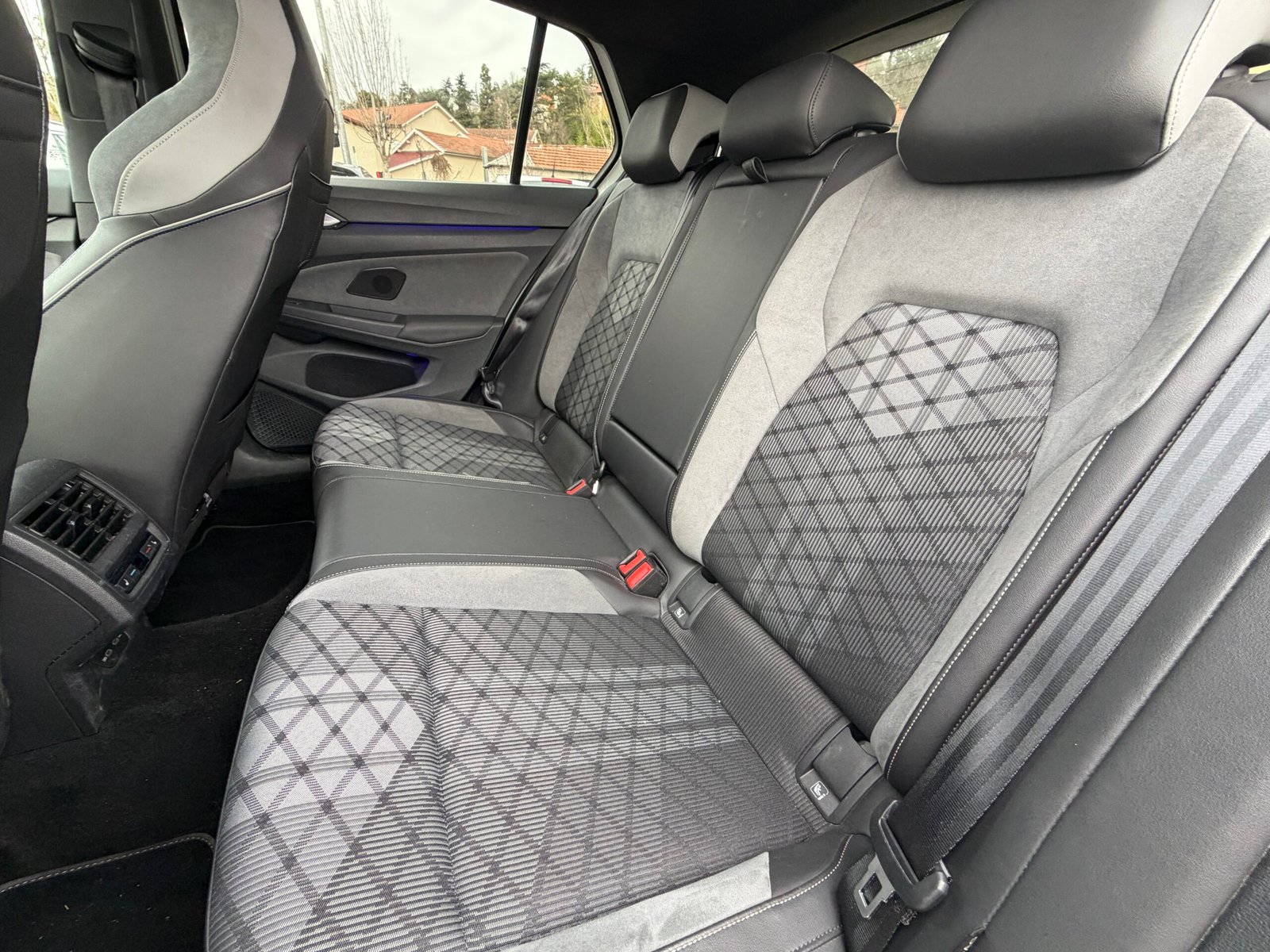 VOLKSWAGEN Golf VIII R Line 2.0 TDi 150ch DSG7