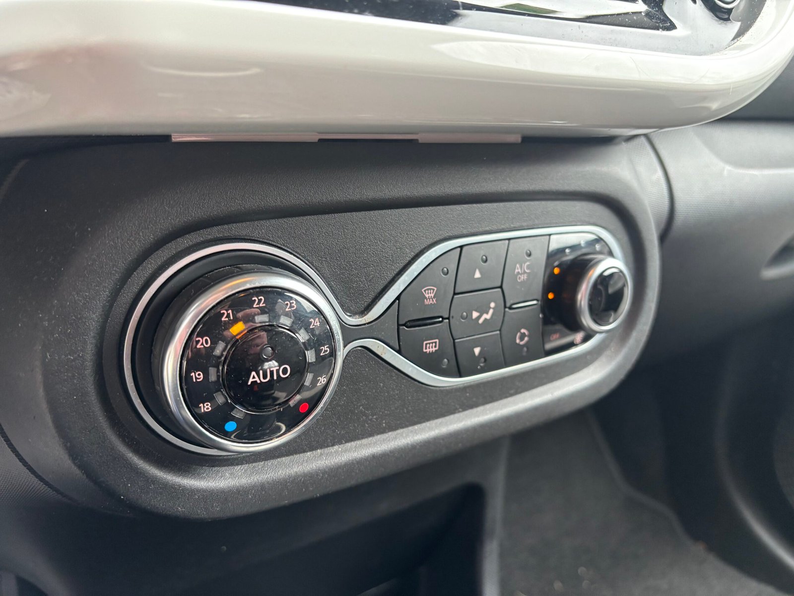 RENAULT Twingo III 0.9 TCe 12V eco2 90 cv INTENS