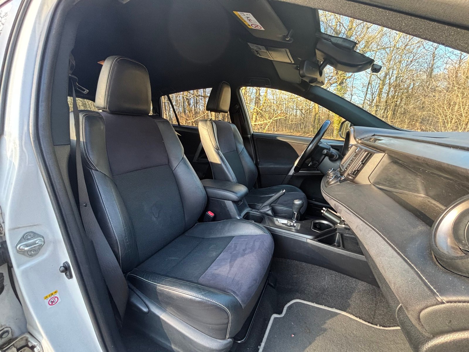 TOYOTA RAV4 IV Phase 2 2.5 VVTi 197 Hybrid 2WD E-CVT LOUNGE