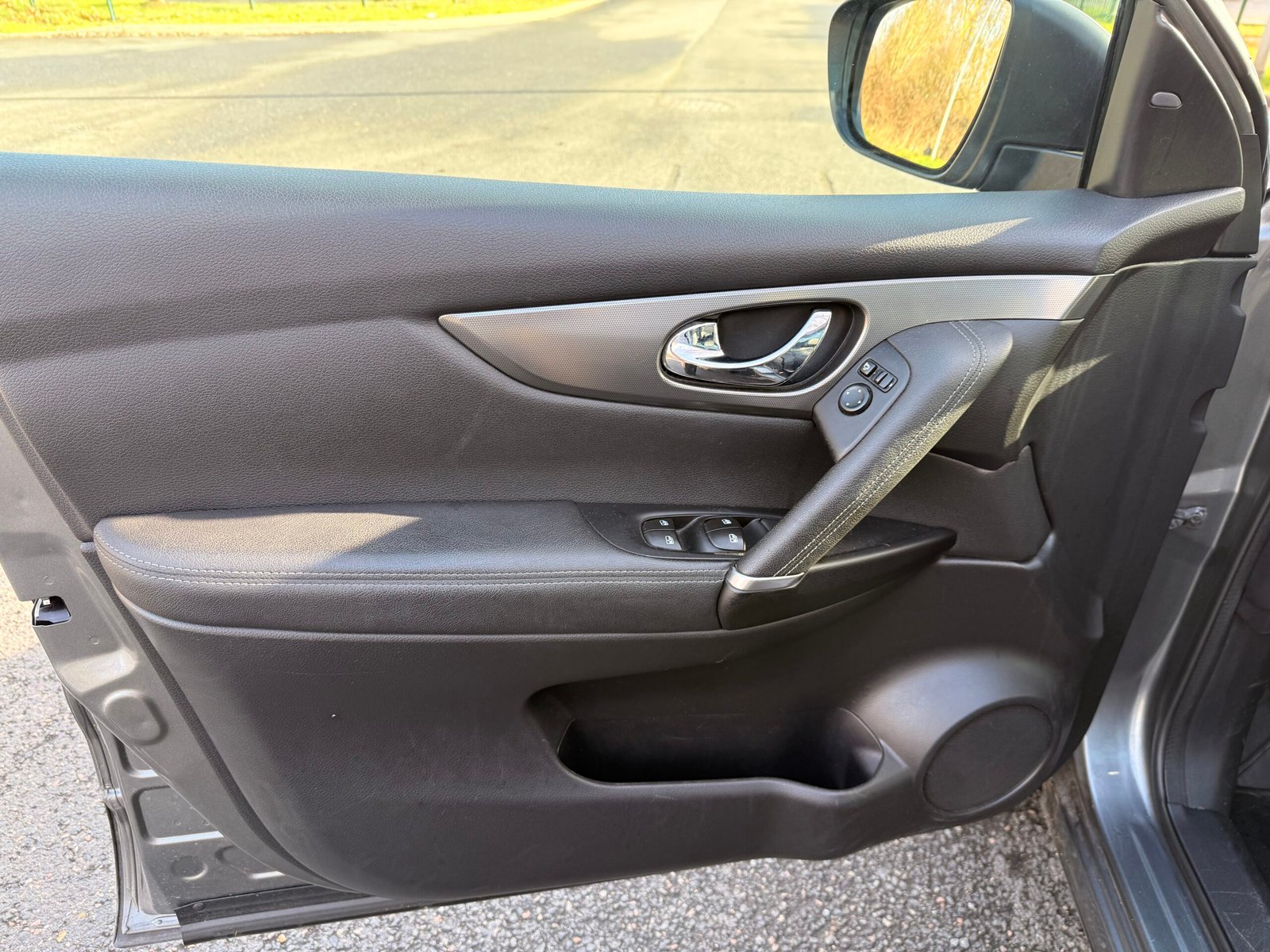 NISSAN Qashqai II 1.6 dCi 16V Xtronic 130 cv Boîte auto en finition « techna + »